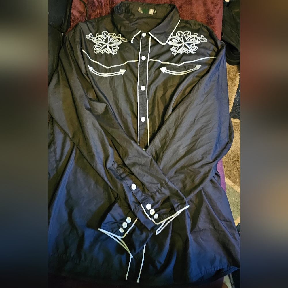 Black & White Nautical Star Button Up Long Sleeve